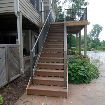 Azek deck with Aluminum rail