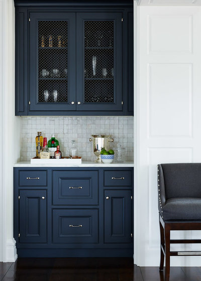 Beach Style Kitchen by Cronk Duch Architecture