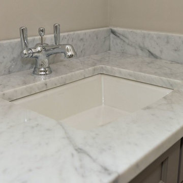 Yardley bath w/ Mid Continent