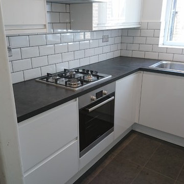 Complete Kitchen Renovation, Howdens Clerkenwell Gloss White Kitchen Install