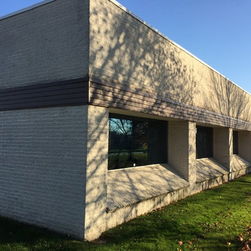 Commercial Building Before Pressure Washing In Troy, MI