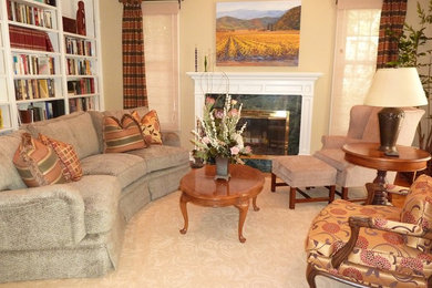 Living room - traditional living room idea in San Francisco