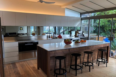 Design ideas for a contemporary kitchen in Sydney.