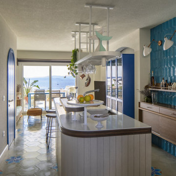 THE WEEKEND HOUSE