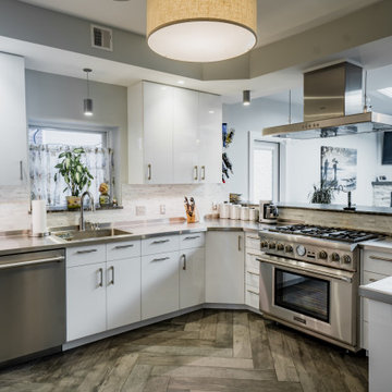 High Gloss Modern Kitchen with Stainless Steel Countertops