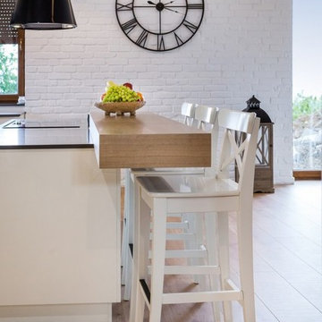 High Gloss and Laminate Kitchen