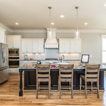 The Charleston in 5401 North