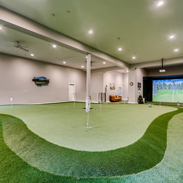 A Putting Green Tiger Woods Would Be Jealous Of!