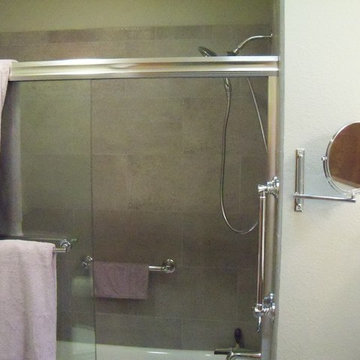 Transitional North Mesa Guest Bathroom
