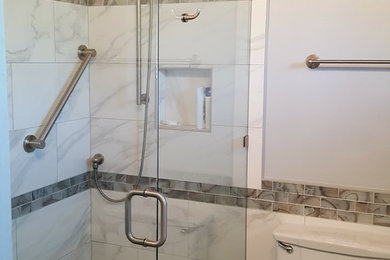 Elegant bathroom photo in Los Angeles