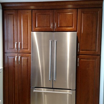 Raised Panel Cherry Kitchen in Philadelphia Townhouse