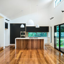 Mordern/coastal home