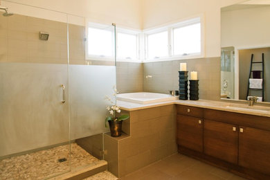Inspiration for a mid-century modern bathroom remodel in Seattle