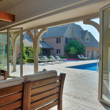 Complimentary Pool House