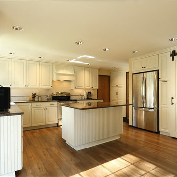 Moderate Traditional Kitchen Remodel