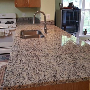 Santa Cecilia Light Kitchen Countertop