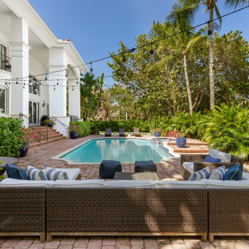 Backyard of a Mansion in Miami With Pool, Modern Mansion, Remodeling Ideas