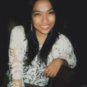 Thea Dacalanios foto