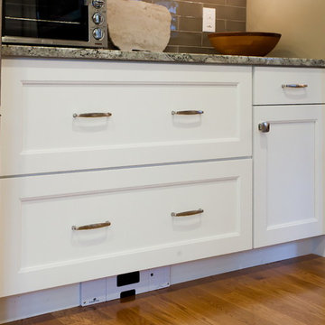 --and even more drawers for storage