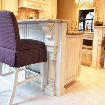 Traditional White Cabinet Kitchens