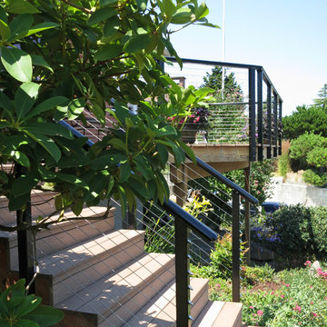 Seattle, WA: Black Aluminum Railing System with Shaped Top Rail