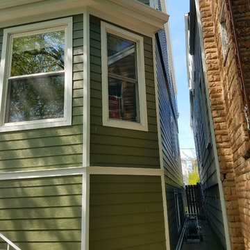 Chicago, IL 60625 James Hardie Siding Heathered Moss Exterior