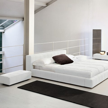 Squaring Basso Platform Bed by Bonaldo