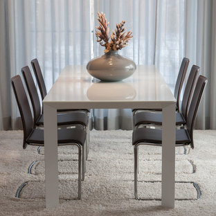 ドレスデンの広いコンテンポラリースタイルのLDKの画像 (クッションフロア)