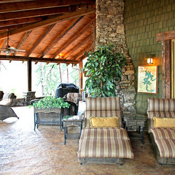 Lakefront Lodge by MossCreek