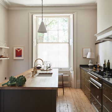 The Regent's Park Kitchen by deVOL