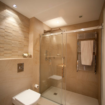 Diseño interior de casa con gran cocina