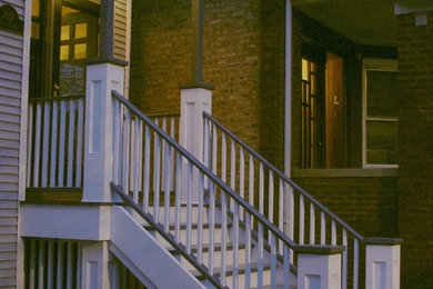 Example of a classic entryway design in Chicago