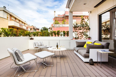 Design ideas for a contemporary deck in Rome with no cover.