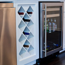 bar/ wine cabinet