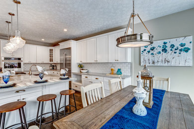 Elegant kitchen photo in Cleveland