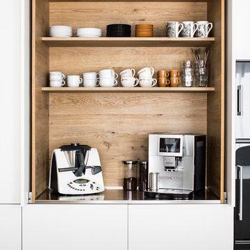 Massivholz Küchenblock mit raffiniertem Stauraum für Küchengeräte