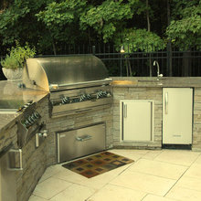 outdoor kitchen