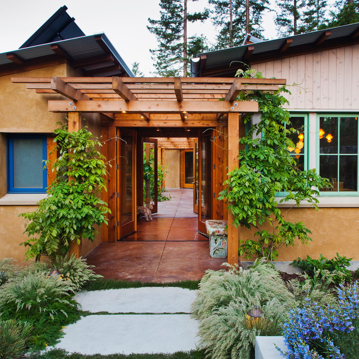 Entrance Pergola - Photos & Ideas