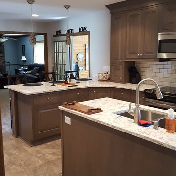 Hilltop Dr. Kitchen 9.26.2017