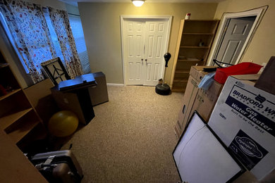 Example of a mid-sized minimalist home gym design in DC Metro