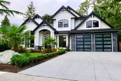 Arts and crafts exterior home photo in Vancouver