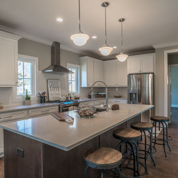 Beautiful Reversed Build in Glendale, MO