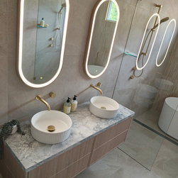 Casa Avalon - Products