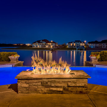 Stunning Lakefront Home - Newport Landing