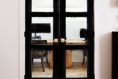 Inspiration for a transitional kitchen remodel in Dallas