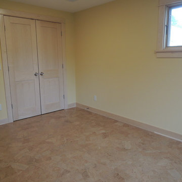 Second upstairs bedroom