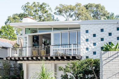 Photo of a midcentury exterior in Brisbane.