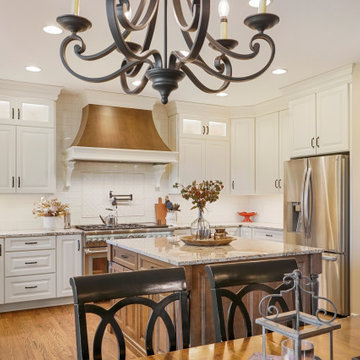 Bent Oaks Street - Traditional Elegance Kitchen