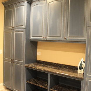This is an example of an eclectic laundry room in Chicago.