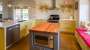 Vancouver, Kitchen Renovation with a Mix of Modern Shaker & Traditional Style